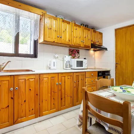 Semesterbostad Spiti Dyo